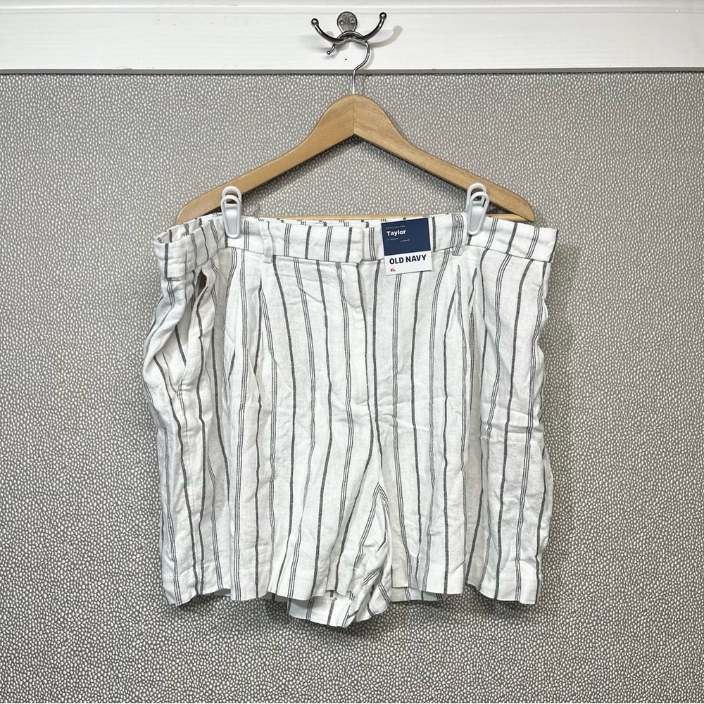 🆕 XL Old Navy Taylor Extra High Rise Short NWT